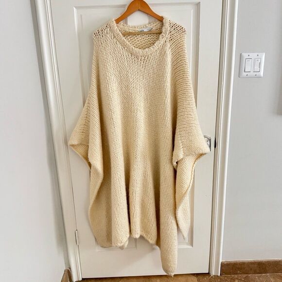 Zara Extra Long Knit Poncho Sweater in Cream Size Medium - Picture 6 of 10